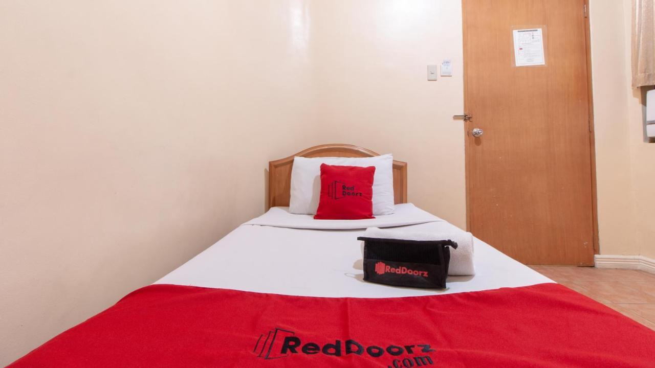 Reddoorz @ Downtown Tacloban Hotel Exterior foto