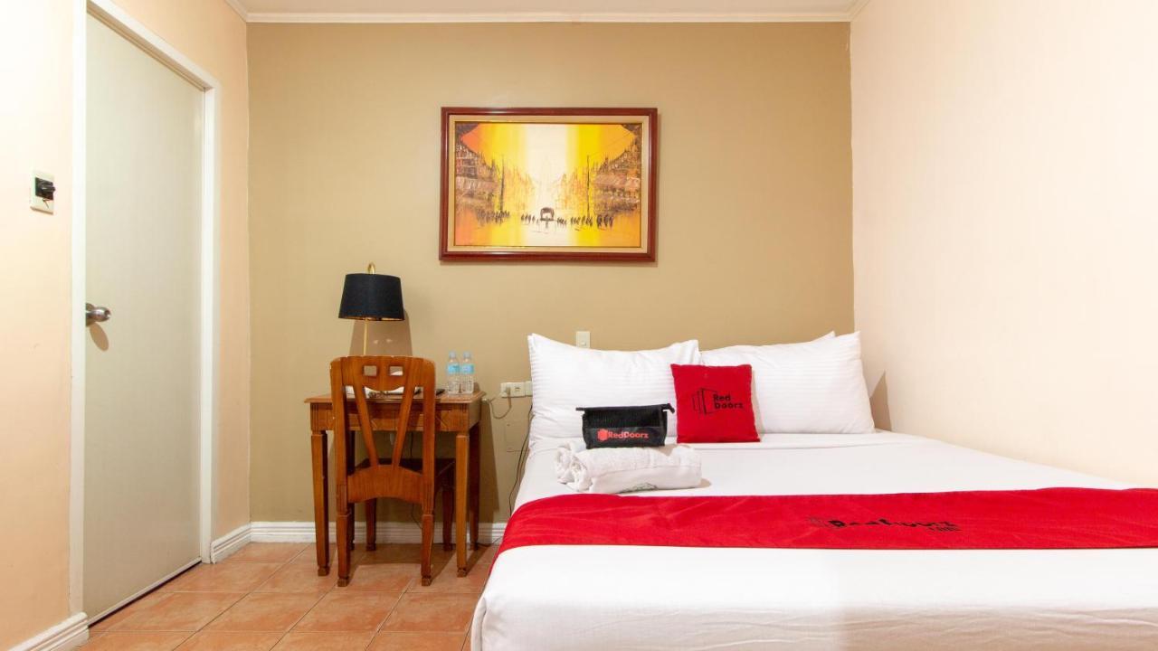 Reddoorz @ Downtown Tacloban Hotel Exterior foto
