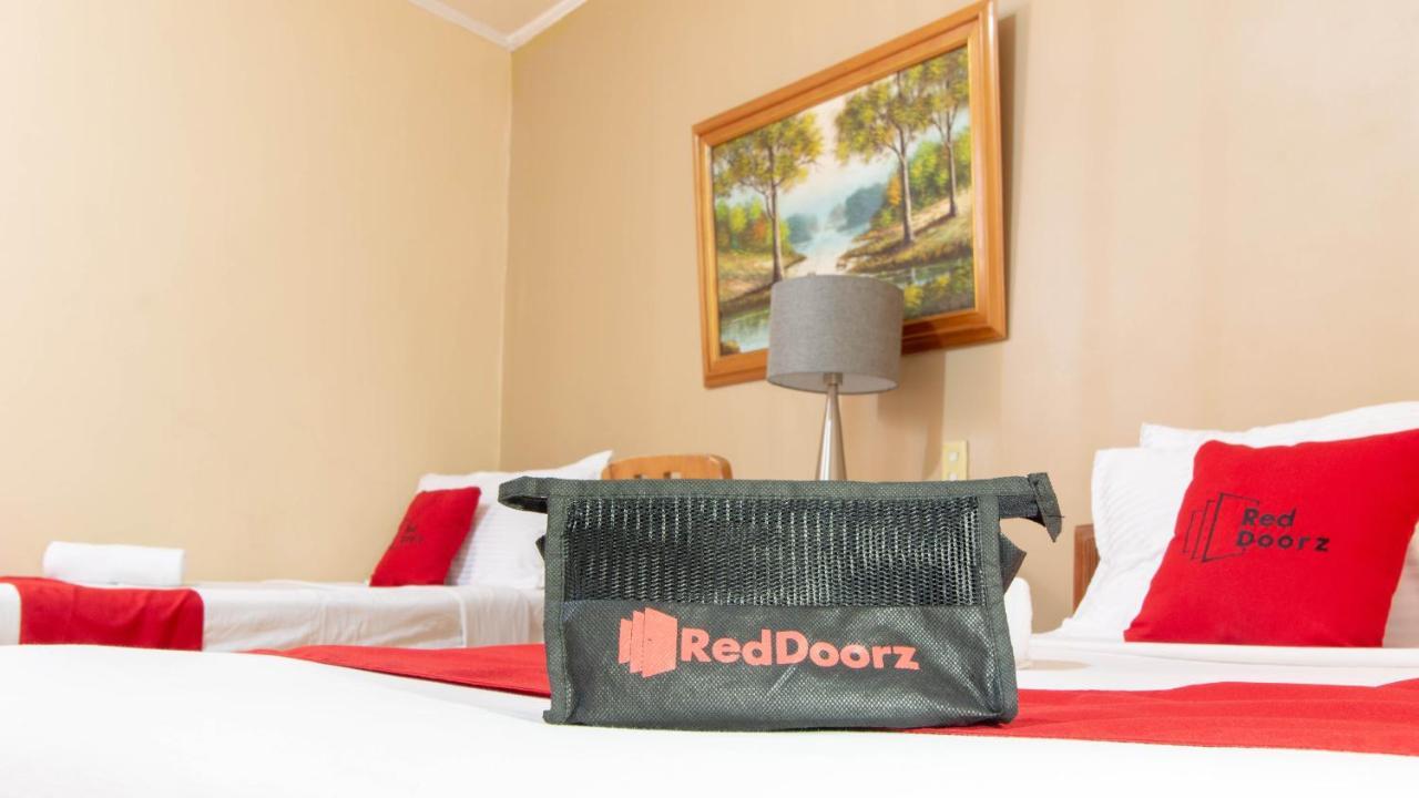 Reddoorz @ Downtown Tacloban Hotel Exterior foto