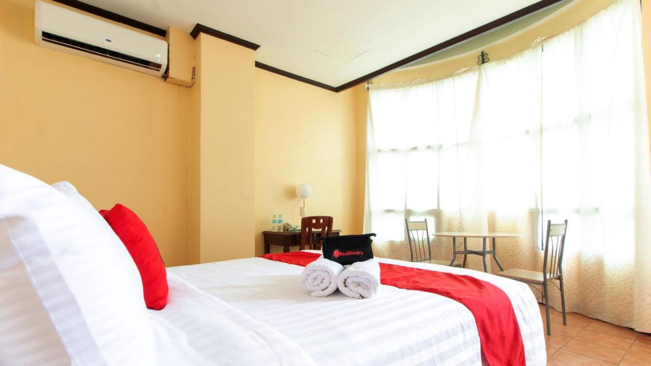 Reddoorz @ Downtown Tacloban Hotel Exterior foto