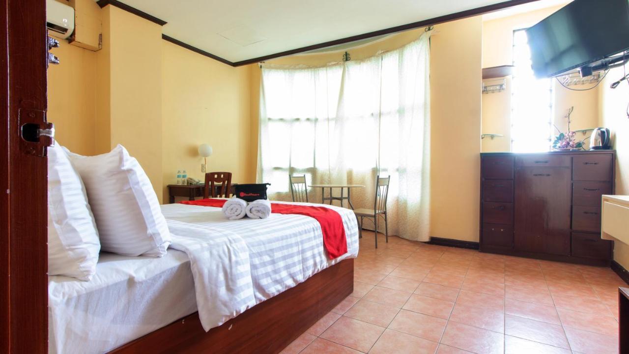 Reddoorz @ Downtown Tacloban Hotel Exterior foto