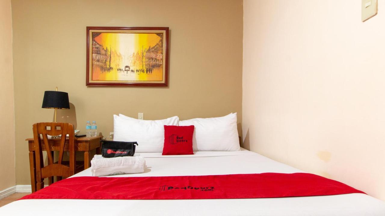Reddoorz @ Downtown Tacloban Hotel Exterior foto