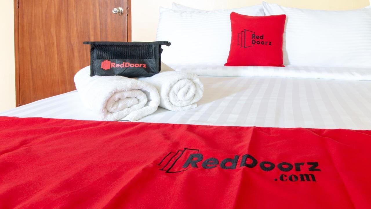 Reddoorz @ Downtown Tacloban Hotel Exterior foto