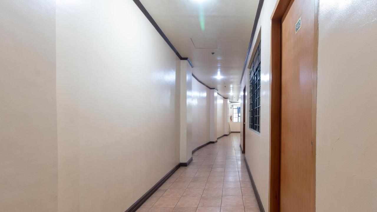 Reddoorz @ Downtown Tacloban Hotel Exterior foto